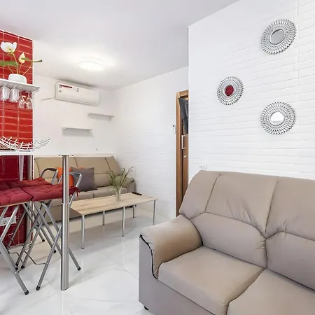 Marc 8d Apartment